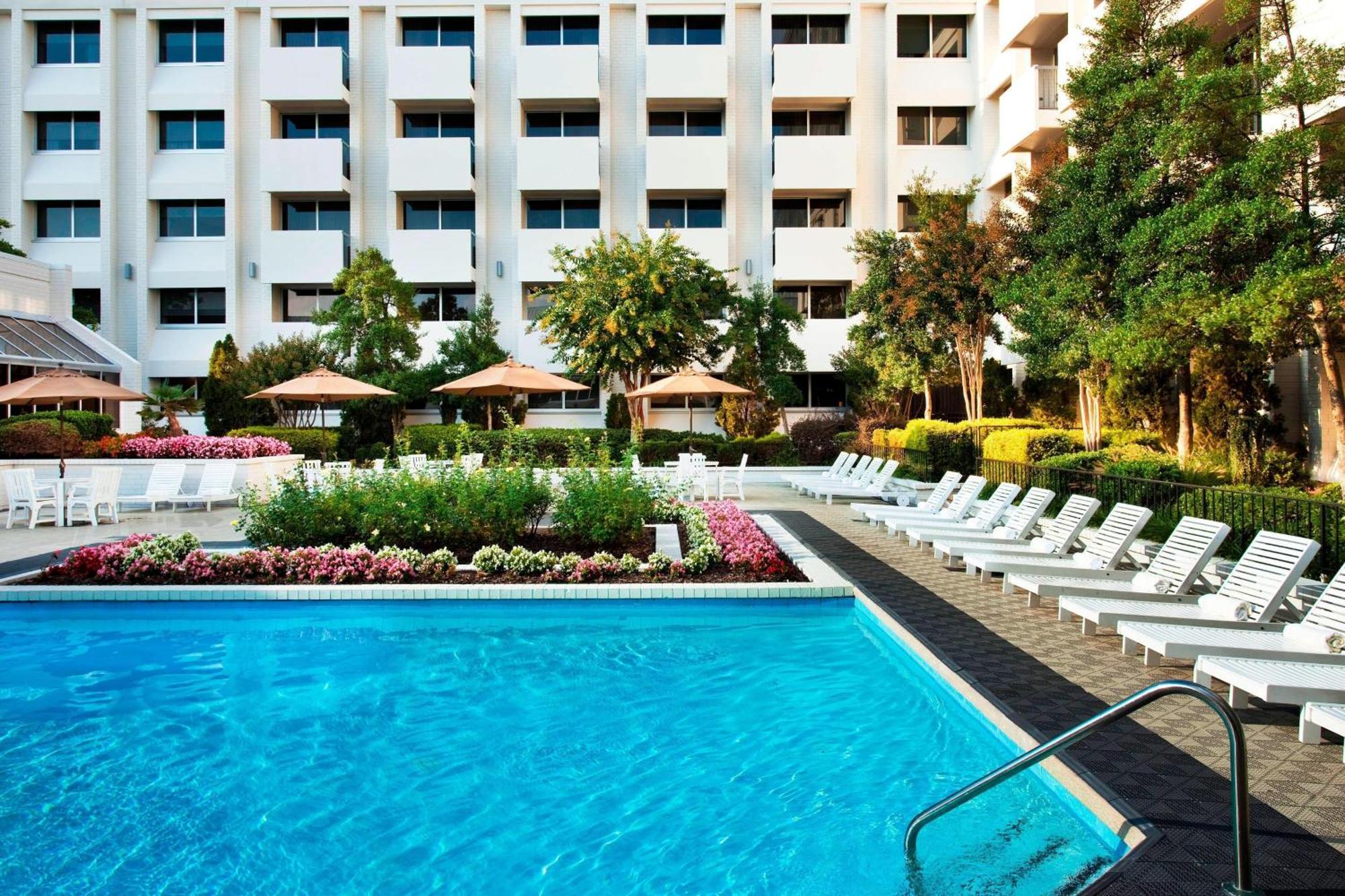 Sheraton Greensboro Exterior foto